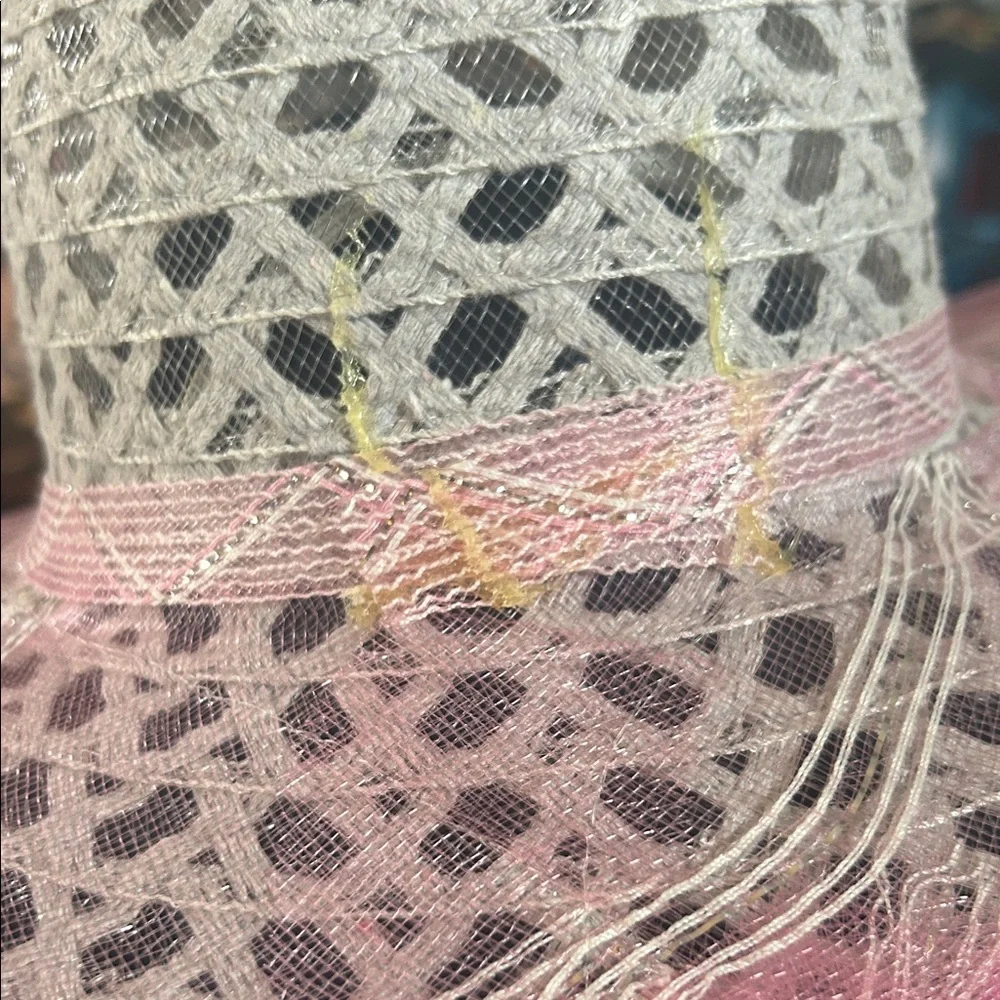 Vintage Pink & White Wide Brimmed Derby Hat - Picture 13 of 14